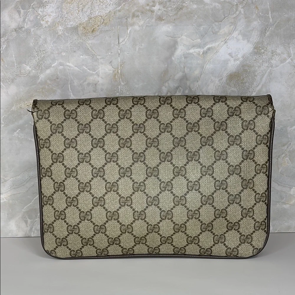 🔥🔥🔥 VTG Gucci Brown Messenger Bag with Monogram Design🔥🔥🔥 - Picture 3 of 16